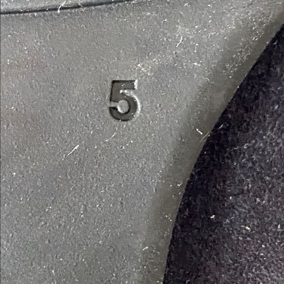 Paul Green Navy Suede Black Patent Cap Block Heel Pumps US size 7.5 Preppy - Picture 7 of 12